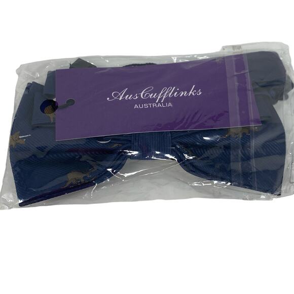 NWT Aus Cufflinks Mens Navy Dinosaur Socks Bow Tie Gift Set Triceratops Novelty - Picture 10 of 10